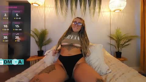 Chevi Blue online show from September 29, 2025, 1:27 pm