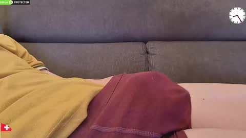 Snapshot of chezmonsieur_g chatting on May 24, 2026, 6:24 pm Grey online show from May 24, 2026, 6:24 pm