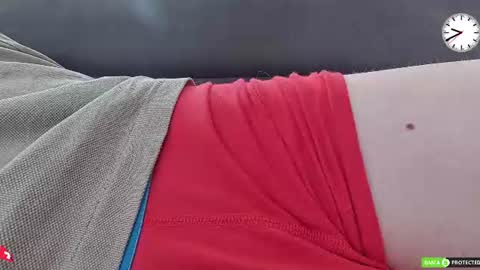 Snapshot of chezmonsieur_g chatting on August 1, 2026, 7:40 am Grey online show from August 1, 2026, 7:40 am