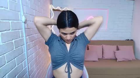 Snapshot of chiara_tay chatting on February 19, 2025, 9:39 am Chiara online show from February 19, 2025, 9:39 am