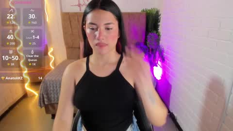 Snapshot of chiara_tay chatting on September 18, 2025, 7:16 pm Chiara online show from September 18, 2025, 7:16 pm