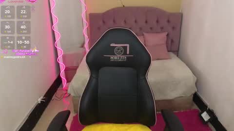 Snapshot of chiara_tay chatting on November 20, 2025, 2:45 am Chiara online show from November 20, 2025, 2:45 am