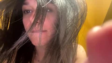 chicamala872876 online show from May 7, 2026, 8:03 pm