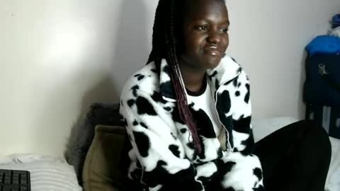 chichie_ online show from July 1, 2026, 7:21 am
