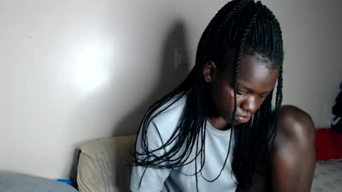 chichie_ online show from July 28, 2026, 2:07 am