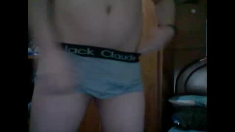 chicocaliente9301 online show from February 7, 2025, 12:06 pm