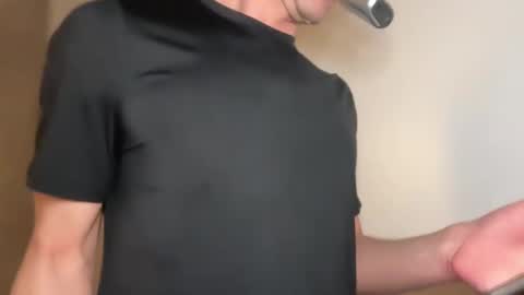 Snapshot of chiguy841 chatting on March 3, 2025, 2:04 am ChiGuy841 online show from March 3, 2025, 2:04 am