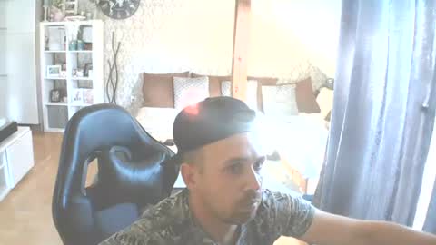 Snapshot of chiiko91 chatting on August 7, 2026, 5:04 pm Chiiko online show from August 7, 2026, 5:04 pm