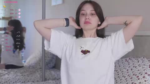 Snapshot of chillgirlll chatting on June 12, 2026, 5:50 am Nicole online show from June 12, 2026, 5:50 am