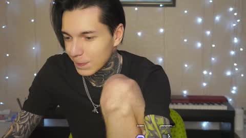 Snapshot of chillguy2k chatting on December 9, 2024, 2:24 am Rick online show from December 9, 2024, 2:24 am