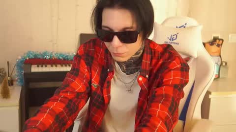 Snapshot of chillguy2k chatting on January 2, 2025, 4:52 am Rick online show from January 2, 2025, 4:52 am