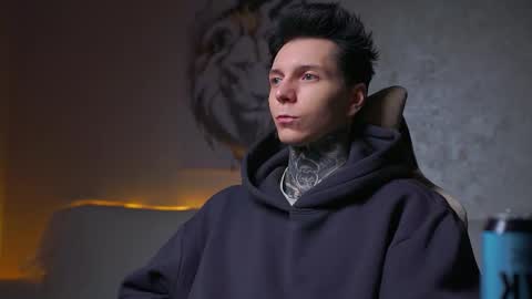 Snapshot of chillguy2k chatting on September 16, 2025, 10:44 pm Rick online show from September 16, 2025, 10:44 pm