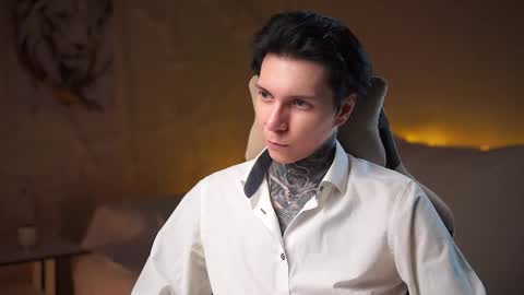 Snapshot of chillguy2k chatting on October 28, 2025, 6:32 pm Rick online show from October 28, 2025, 6:32 pm