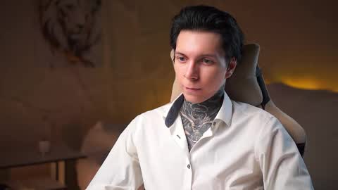 Snapshot of chillguy2k chatting on October 29, 2025, 7:04 pm Rick online show from October 29, 2025, 7:04 pm