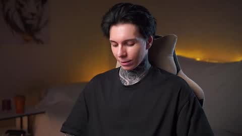 Snapshot of chillguy2k chatting on November 4, 2025, 3:11 pm Rick online show from November 4, 2025, 3:11 pm