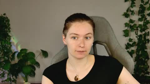 Bella online show from April 5, 2026, 9:06 am