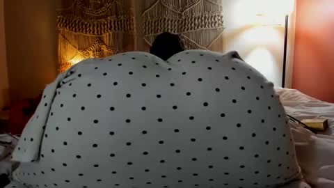 yoursensualparadise online show from March 30, 2026, 4:30 pm