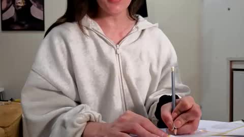 Snapshot of chillwithcamii chatting on May 20, 2026, 4:57 pm yoursensualparadise online show from May 20, 2026, 4:57 pm