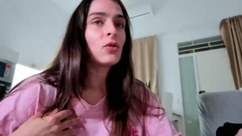 Snapshot of chillwithcamii chatting on May 31, 2026, 8:54 pm yoursensualparadise online show from May 31, 2026, 8:54 pm