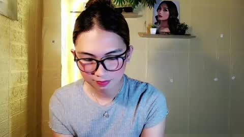 Snapshot of chinitaluxe chatting on July 1, 2026, 9:36 pm Chinita online show from July 1, 2026, 9:36 pm