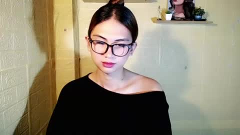 Snapshot of chinitaluxe chatting on July 24, 2026, 7:56 pm Chinita online show from July 24, 2026, 7:56 pm