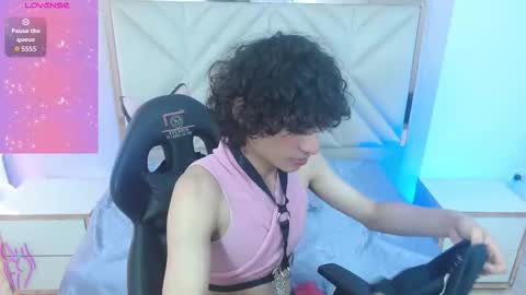 chipi_tay online show from September 21, 2025, 11:45 am