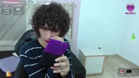 chipi_tay online show from October 31, 2025, 11:44 am