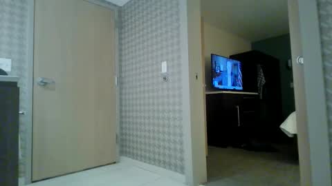 chippy70 online show from November 10, 2025, 8:13 am