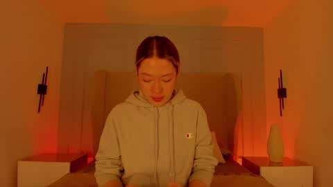 Chloe online show from February 26, 2026, 12:04 pm