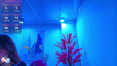 Chloe online show from March 25, 2026, 11:27 am