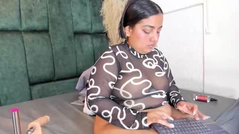 Snapshot of chloe_jackson25 chatting on February 14, 2026, 6:48 pm Chloe online show from February 14, 2026, 6:48 pm