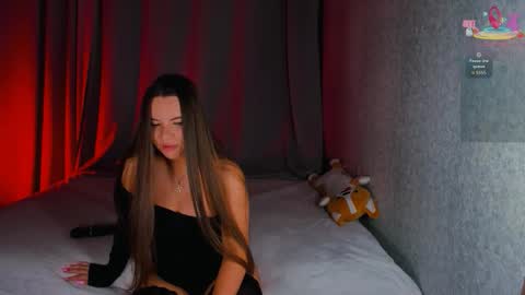 Snapshot of chloe_loo chatting on October 27, 2025, 9:08 pm Chloe online show from October 27, 2025, 9:08 pm