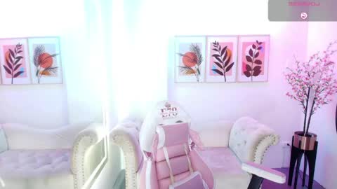 Snapshot of chloe_meoww chatting on April 27, 2026, 12:14 pm Chloe online show from April 27, 2026, 12:14 pm