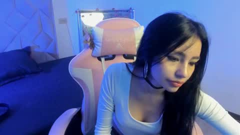 Chloe online show from February 7, 2026, 1:15 pm