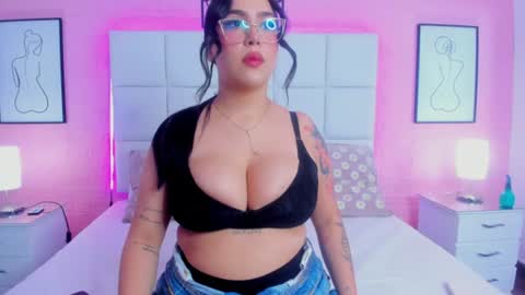 Snapshot of chloe_parker_ chatting on July 12, 2026, 8:44 pm cloe online show from July 12, 2026, 8:44 pm