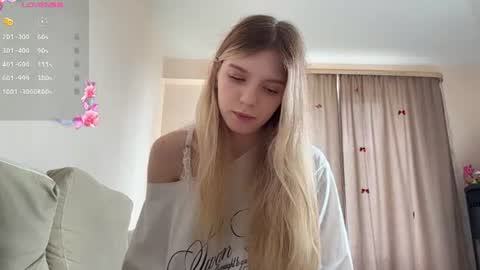 Snapshot of chloe_show chatting on July 5, 2026, 11:50 am hloe online show from July 5, 2026, 11:50 am