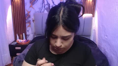 chloe_smith5 online show from January 6, 2026, 1:26 pm