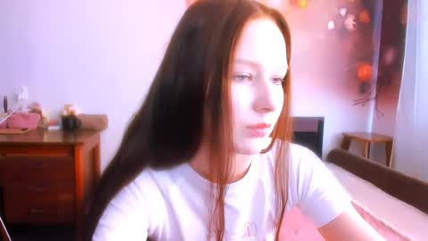 Snapshot of chloe_wifey chatting on July 17, 2026, 2:13 pm chloe wifey online show from July 17, 2026, 2:13 pm