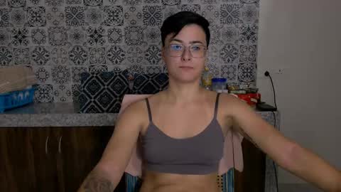 Eva and Sandra online show from March 7, 2025, 5:38 pm