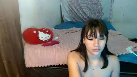 Snapshot of chloe_xsex chatting on August 7, 2026, 1:40 am chloe_xsex online show from August 7, 2026, 1:40 am