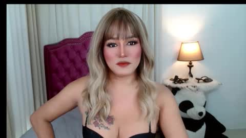 Snapshot of chloeasian chatting on February 12, 2026, 9:37 am Chloe online show from February 12, 2026, 9:37 am