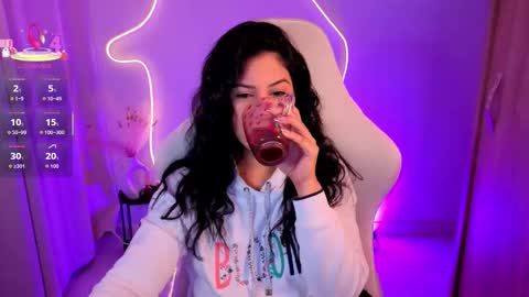 Chloe online show from March 28, 2026, 11:10 am