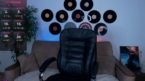 Ask me  online show from February 8, 2025, 10:19 pm