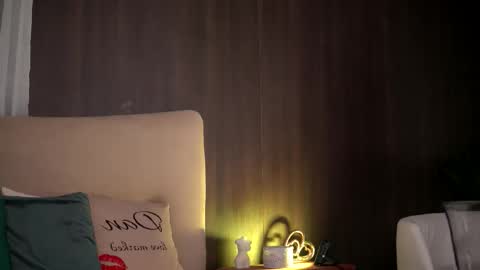 chloedevinex online show from October 2, 2025, 4:08 am