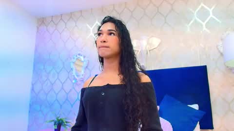 Chloe  online show from February 9, 2026, 12:09 pm