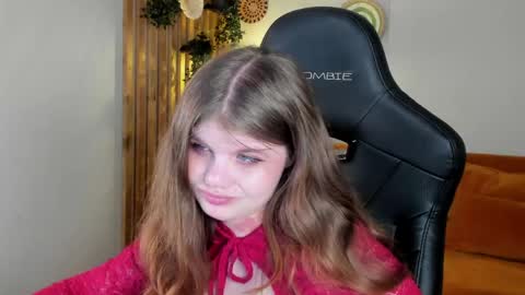 ChloeHalses online show from May 21, 2026, 5:09 pm