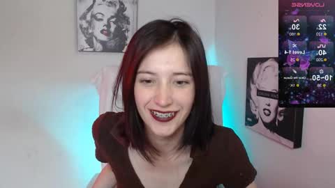 Snapshot of chloejohnsoon chatting on December 17, 2024, 7:37 pm Chloe online show from December 17, 2024, 7:37 pm