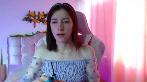 Snapshot of chloejohnsoon chatting on February 19, 2025, 1:06 pm Chloe online show from February 19, 2025, 1:06 pm