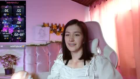 Snapshot of chloejohnsoon chatting on February 26, 2025, 4:24 pm Chloe online show from February 26, 2025, 4:24 pm