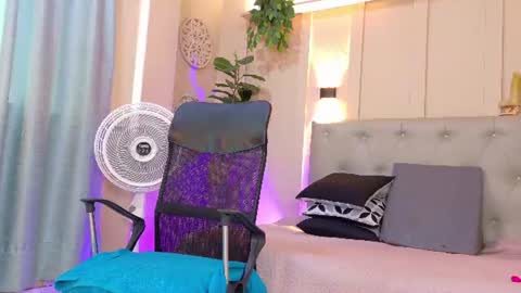Snapshot of chloerossee chatting on July 19, 2026, 1:04 pm Chloe rosse online show from July 19, 2026, 1:04 pm